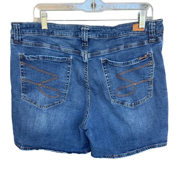 Seven7 Jean Shorts Womens Size 16 Denim Bermuda Summer Classic Blue Weekend - Picture 2 of 13